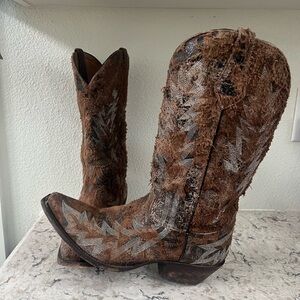 Johnny Ringo Brown Western Cowboy Boots with Pointed Toe and Stitching